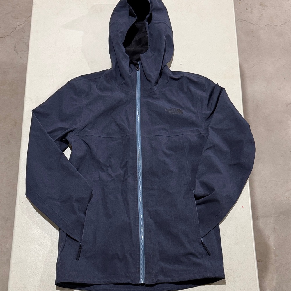 The North Face Men's Dark Blue Raincoat